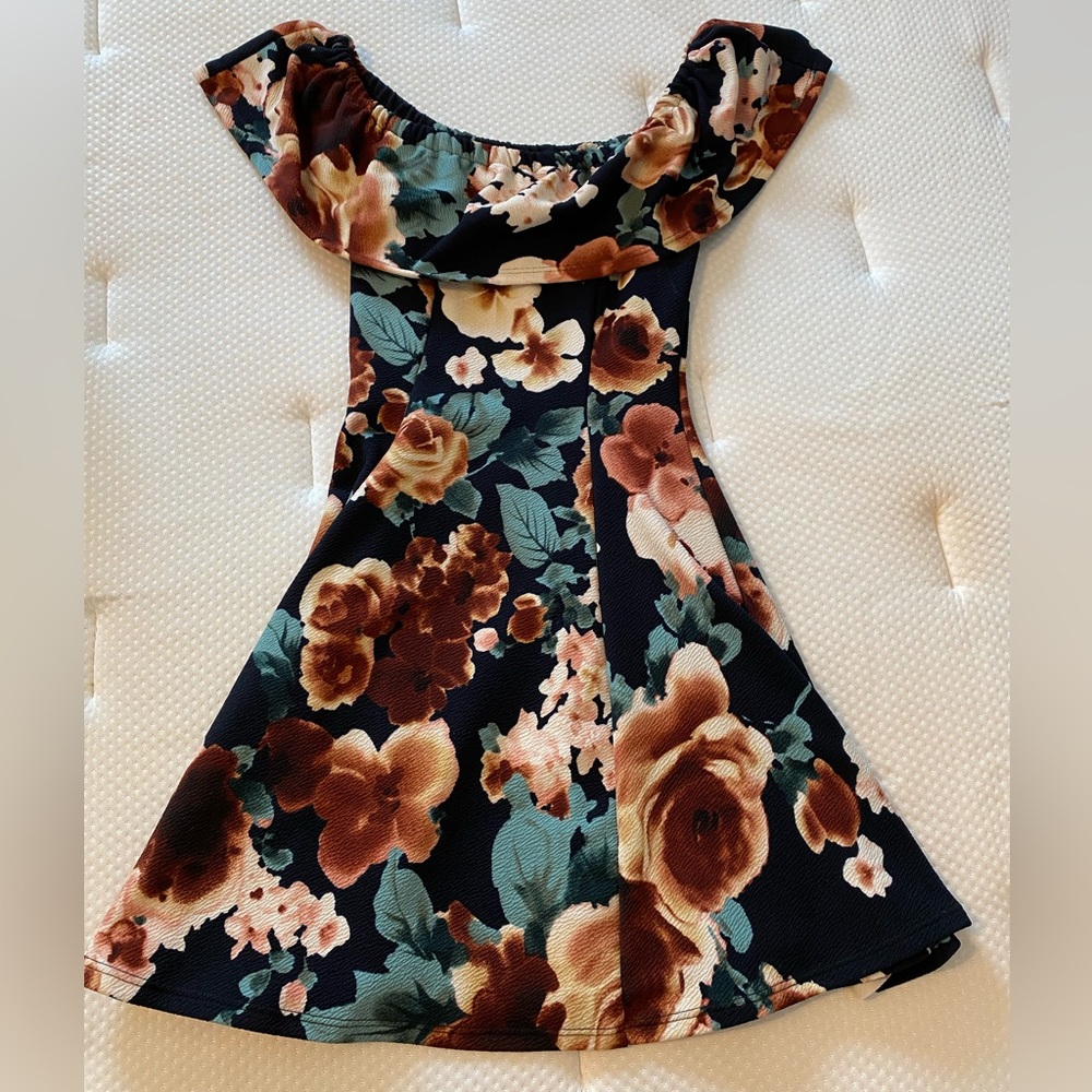 FLOWERY PATTERN OFF SHOULDERS DRESS